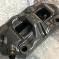 Both front calipers were in a state with corroded pistons. Fully rebuilt and painted