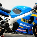 New mods: GSXR K4 Forks, R6 radial calipers and some tank grips.